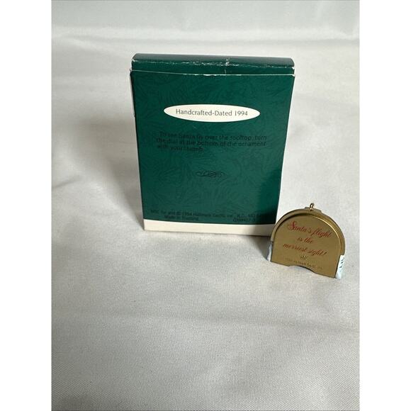 VTG Hallmark Miniature A Merry Flight Features Movement Hallmark Ornament - Picture 4 of 5